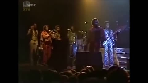 Earth, Wind & Fire - "On Your Face" live (1979).