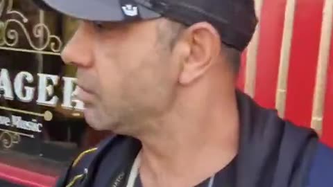 Dublin patriot catches a foreign pickpocket and publicly shames him.