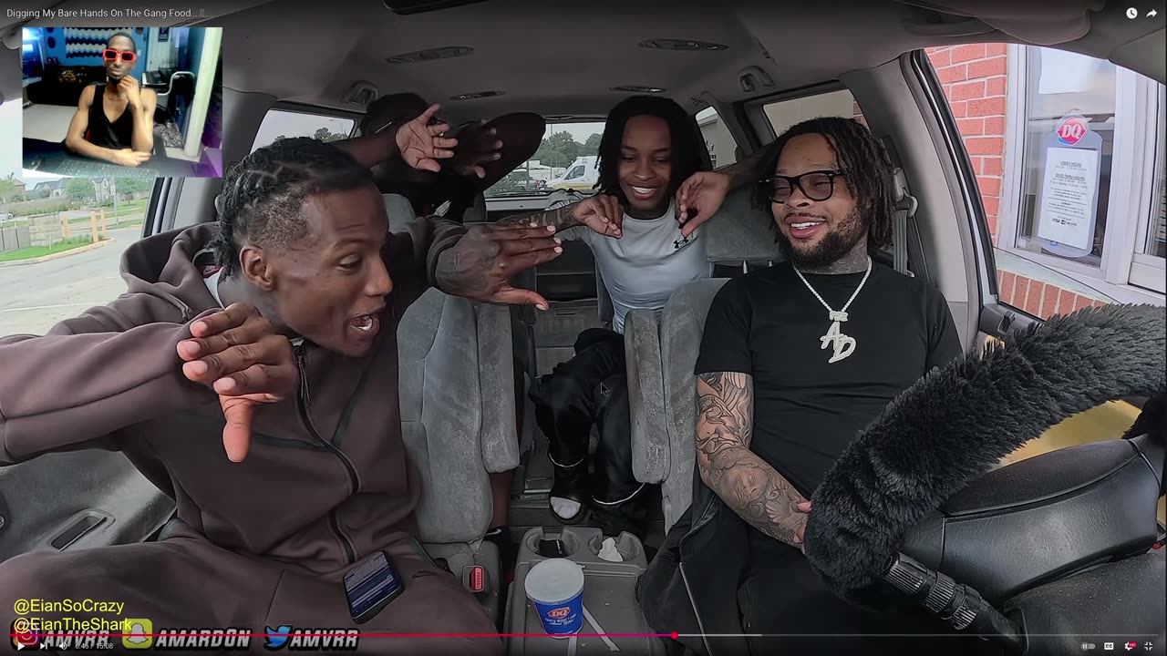 Reacting to Amvrr Digging My Bare Hands On The Gang Food