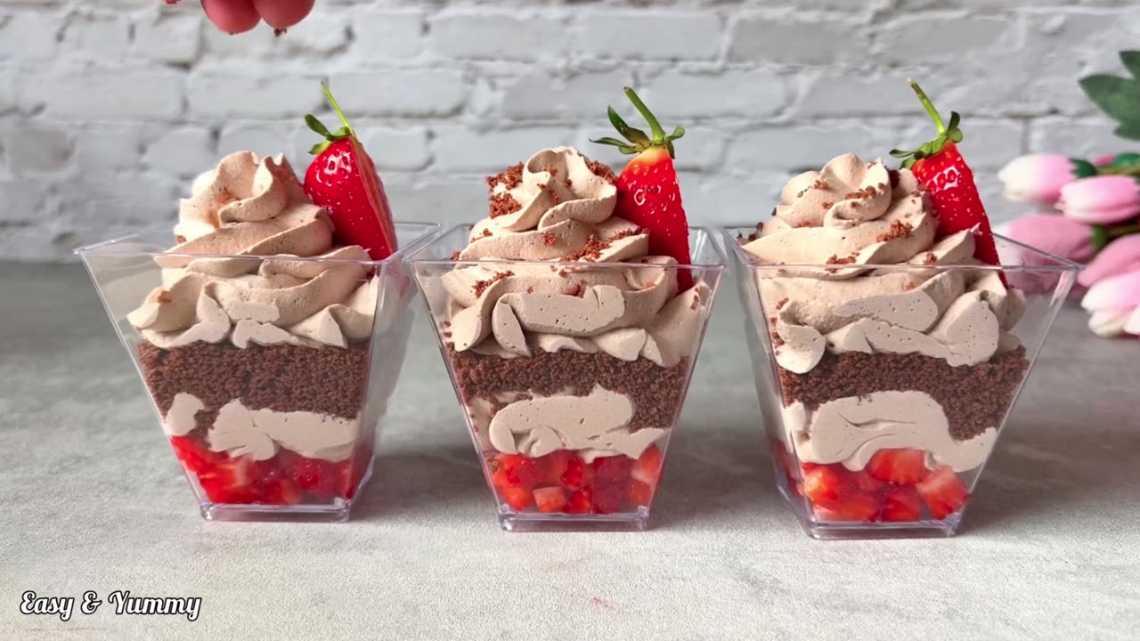 Quick and Delicious Chocolate Strawberry No Bake Dessert Cups in 15 Minutes.
