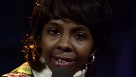 Help Me Make It Through the Night (Kris Kristofferson cover) - Gladys Knight & The Pips (live)
