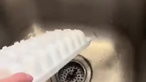Fill Ice Molds the EASY Way! 🧊 | Quick Kitchen Hack