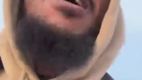 FATHER BREAKS DOWN AFTER FINDING 6- YEAR-OLD WALKING TO SCHOOL BY HERSELF IN THE COLD