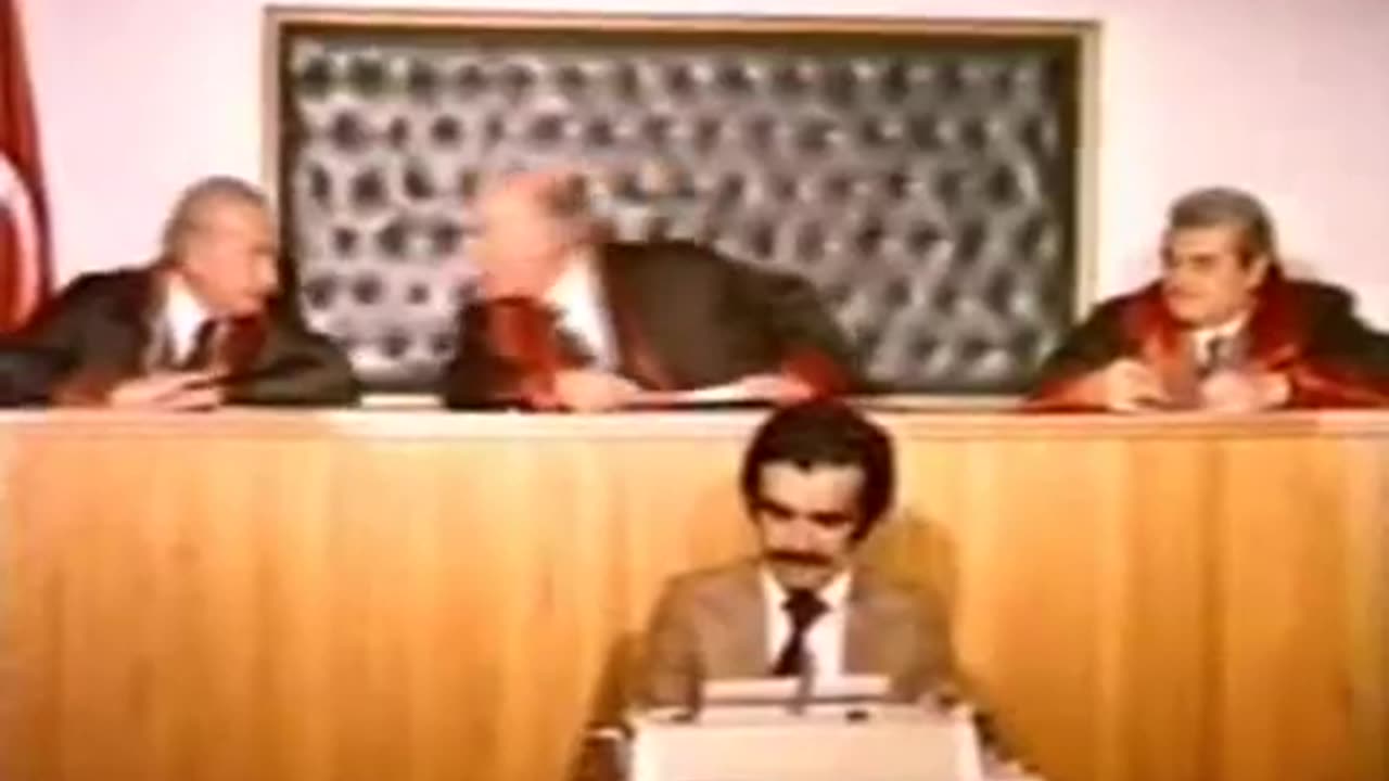 Kızını Dövmeyen Dizini Döver