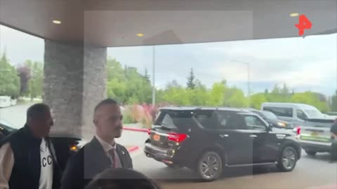 🐴🤡 Lavrov arrived for talks in Alaska wearing a USSR sweatshirt…