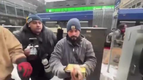 Islamic man finds Koran on the ground and kisses it while invoking Allah. Then he discovers