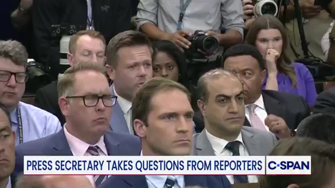 Pam Bondi's claim that she had 'Epstein's List' on her desk