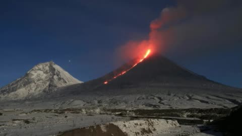 Russian volcano explodes in 'powerful' eruption, likely intensified by 8.8 magnitude earthquake