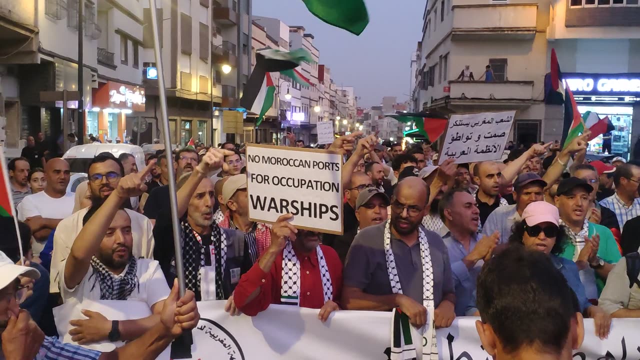 مسيرة شعبية بطنجة دعما لقافلة الصمود لكسر الحصار عن غزة 15 06 2025 يكفينا من حروب