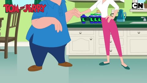 Tom and Jerry 😺🐭| There's A Mouse Exterminator In the House! | Watch Cartoon |