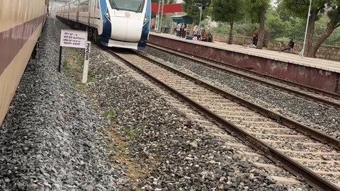 Vande bhahart train in india