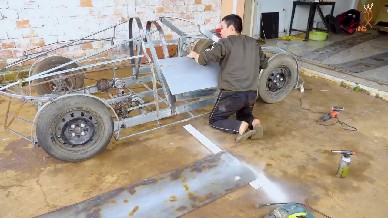 Full 90 Days Homemade Porsche 918 Spyder from PVC Pipes