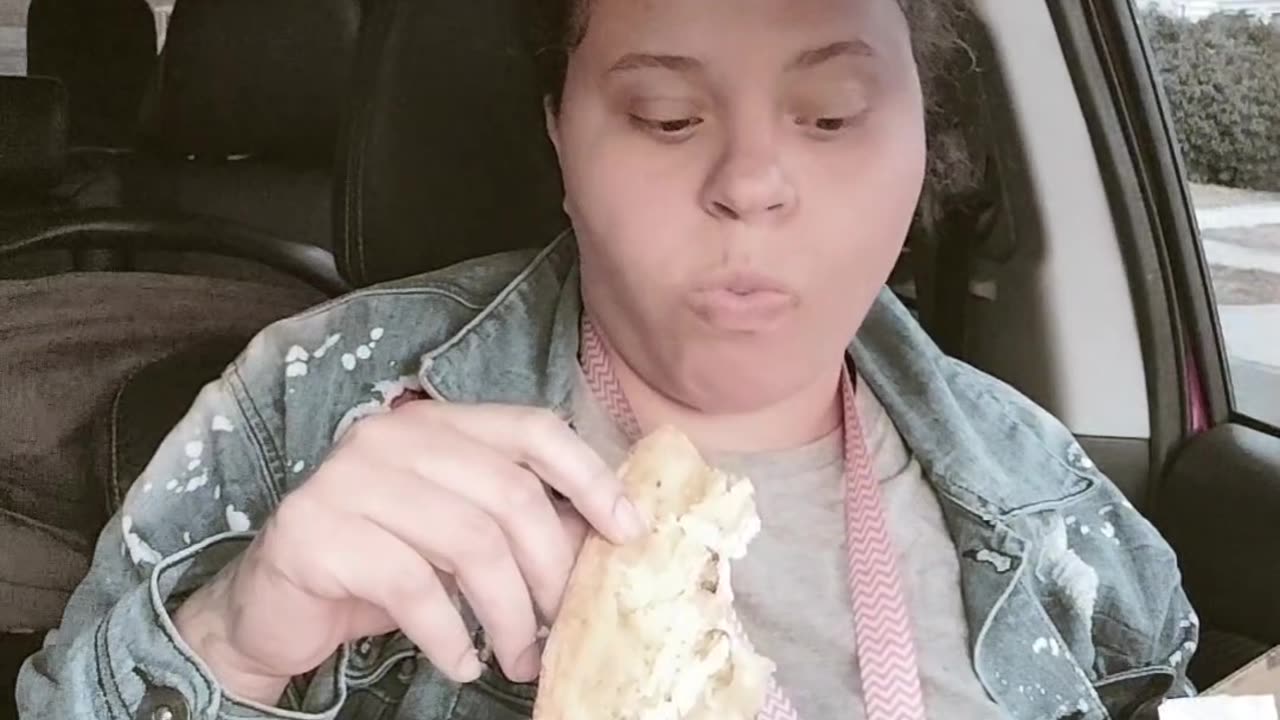 Trying Chick-fil-A Pizza & Chicken Bacon Ranch Pizza in My Car!
