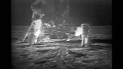 NASA This two-minute video montage shows highlights of the Apollo 11 moonwalk.