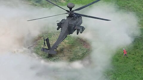 US AH-64 Pilot Raises Scary Dust Cloud During Intense Gunnery Drill