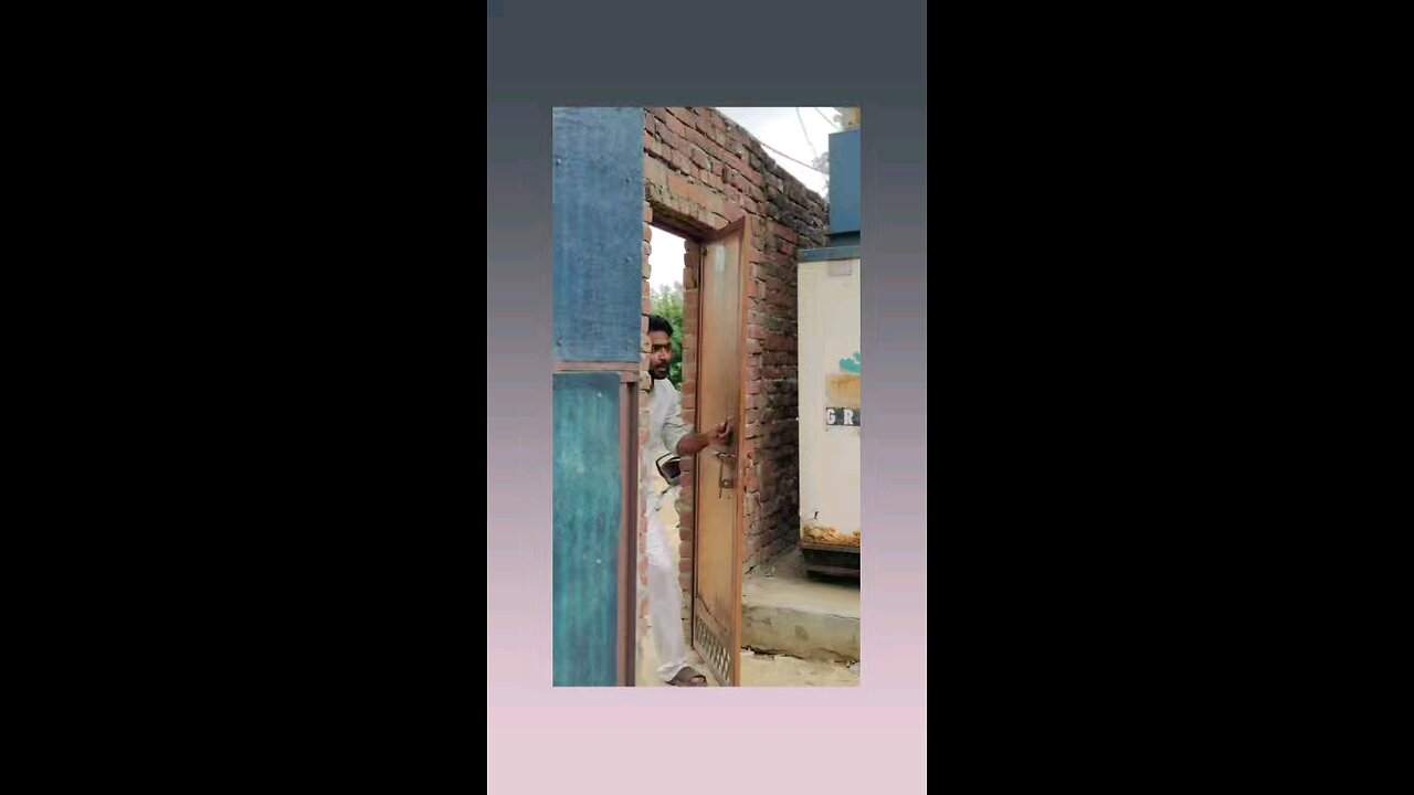 कौन हो तुम