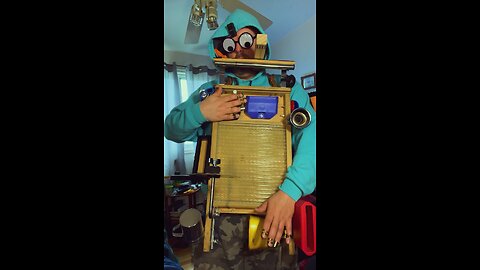 Googley eyed doohickey basher