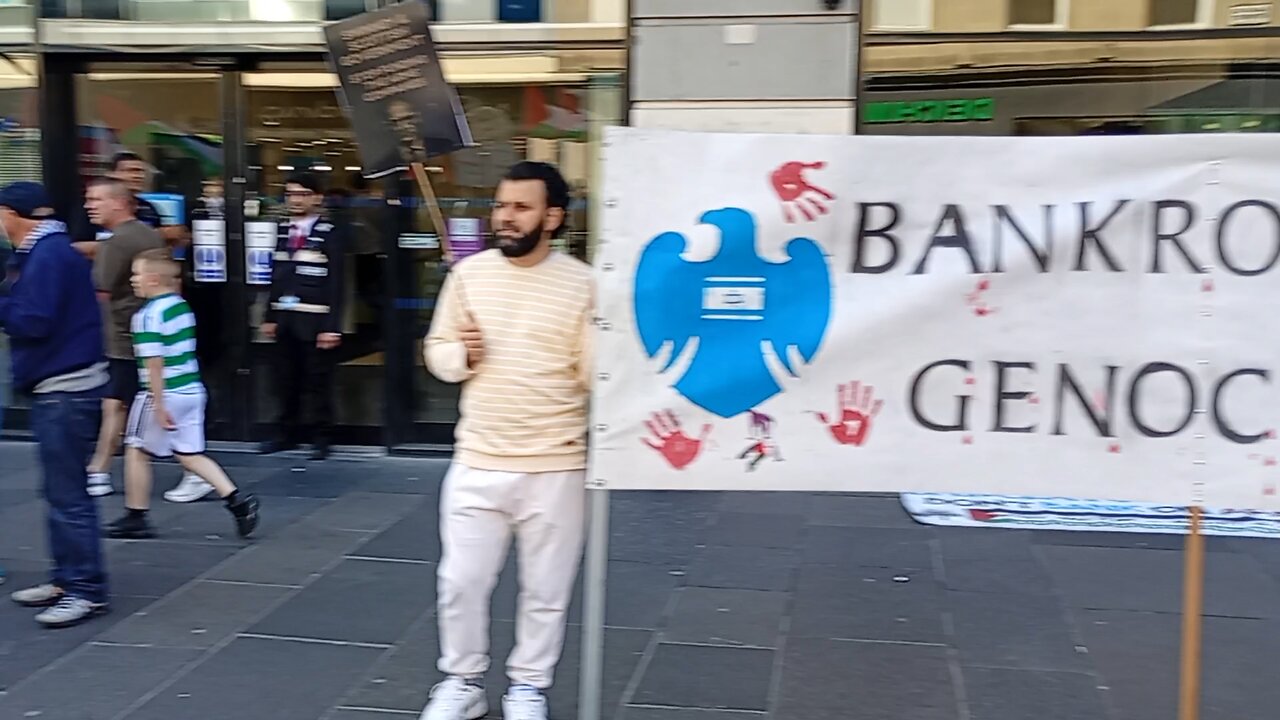 BARCLAYS BANK PROTEST 10/05/25