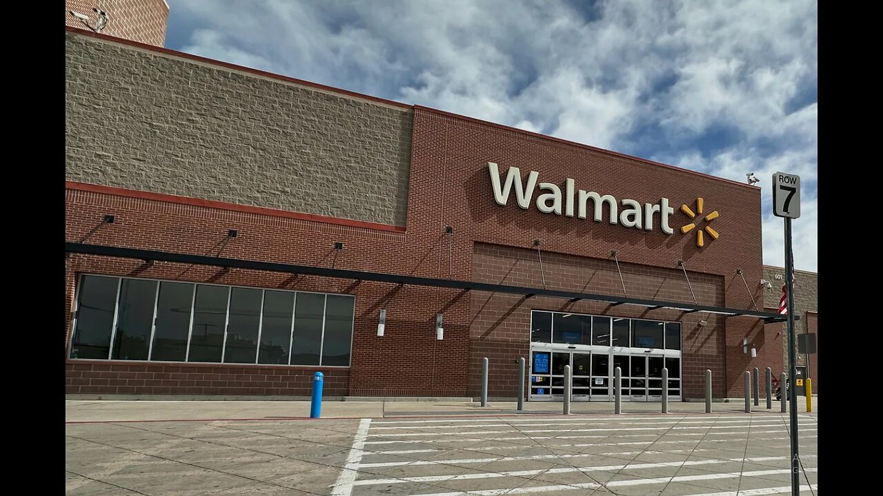 Trump Tells Walmart to ‘Eat the Tariffs’ as Retailer Warns of Steep Price Hikes