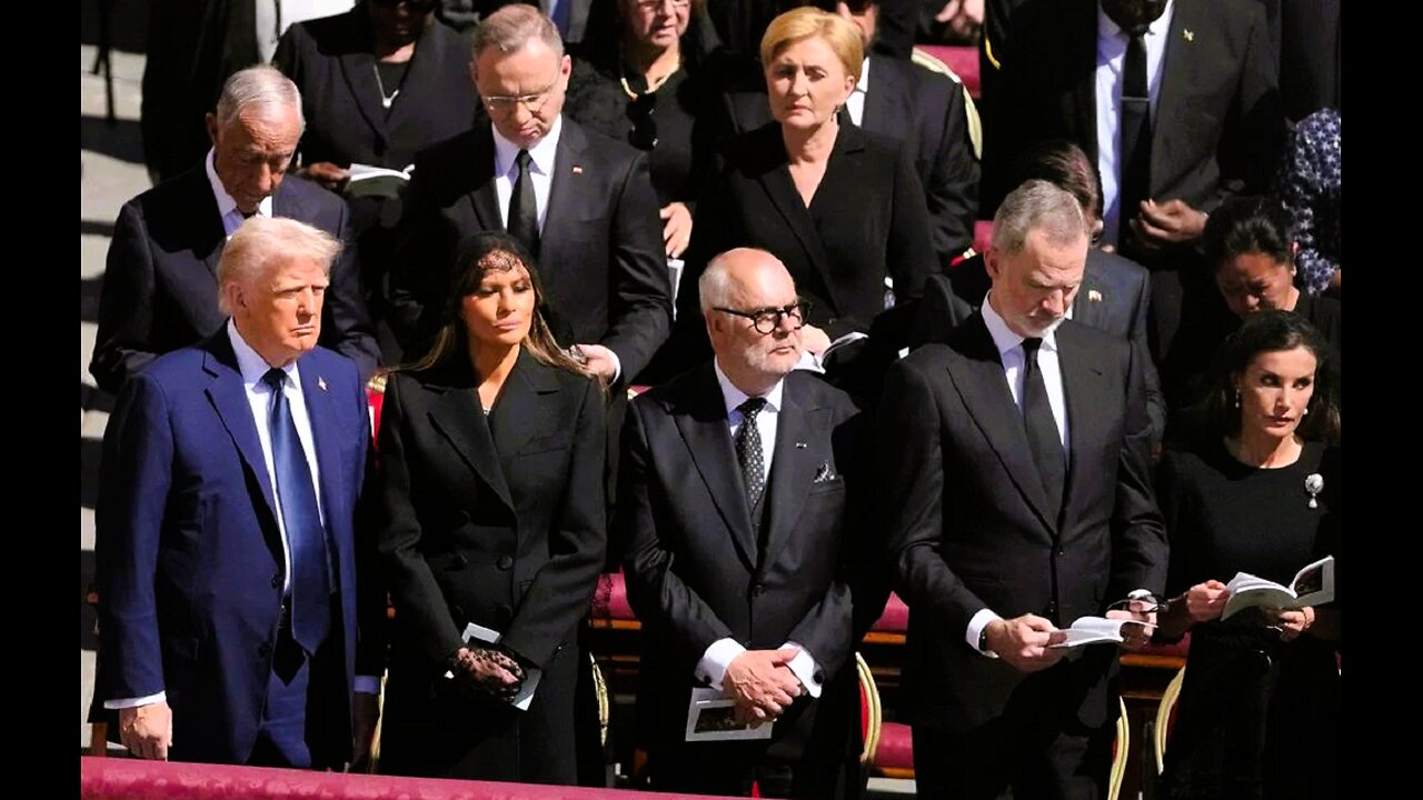 BOOM!!! NIEBIESKI GARNITUR TRUMPA NA POGRZEBIE PAPIEŻA BYŁ CELOWO — I HISTORYCZNIE: ...