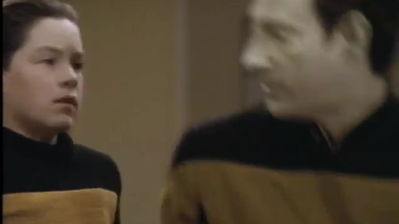 Капитан Сбрось щиты лейтенант-коммандер Дейта рус