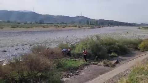 Masakra në Shkodër, momenti kur policia arreston autorin, policët ndjekin afër lumit Kir