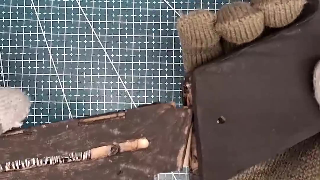 Reloading My Cardboard Gun in ASMR... 🔫📦