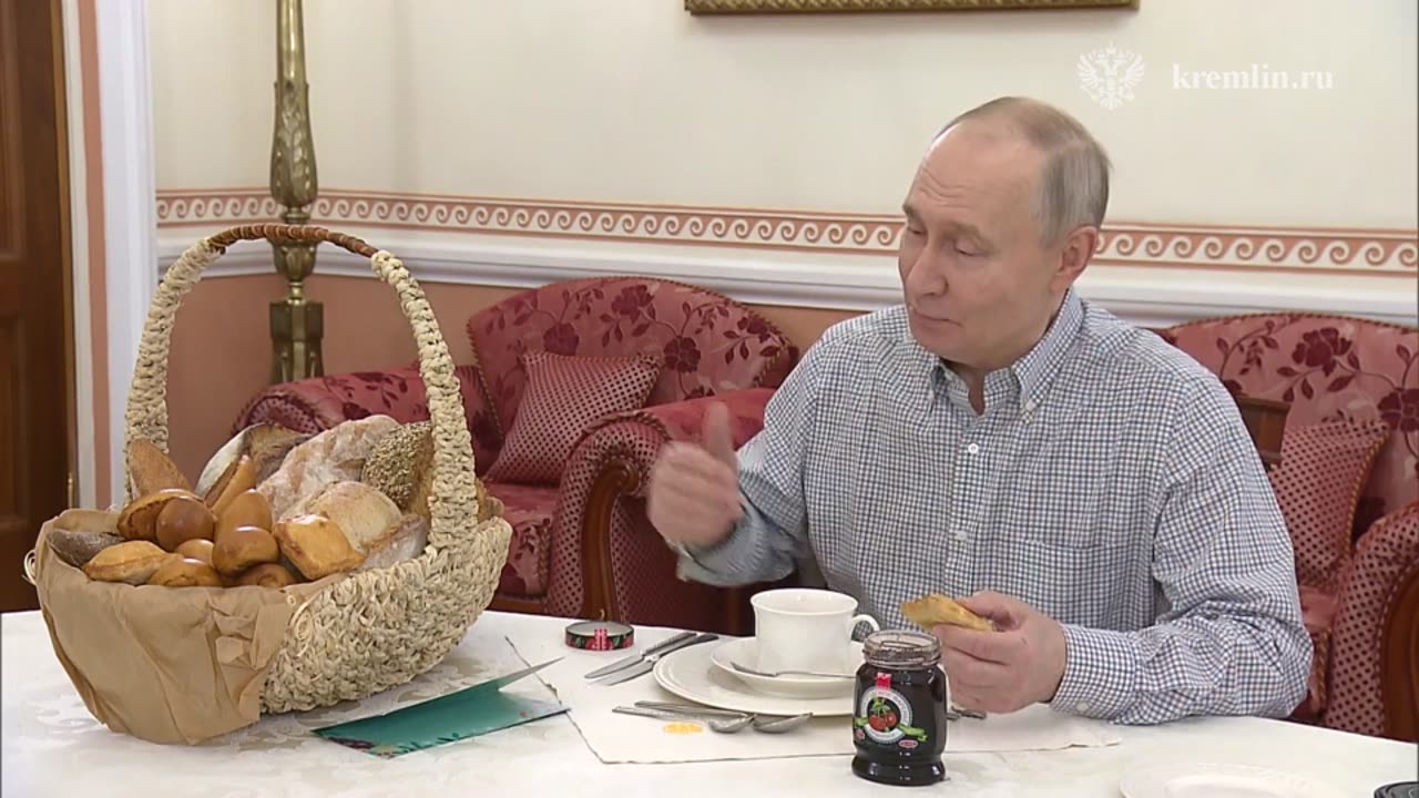 Президент получил выпечку из подмосковной пекарни,