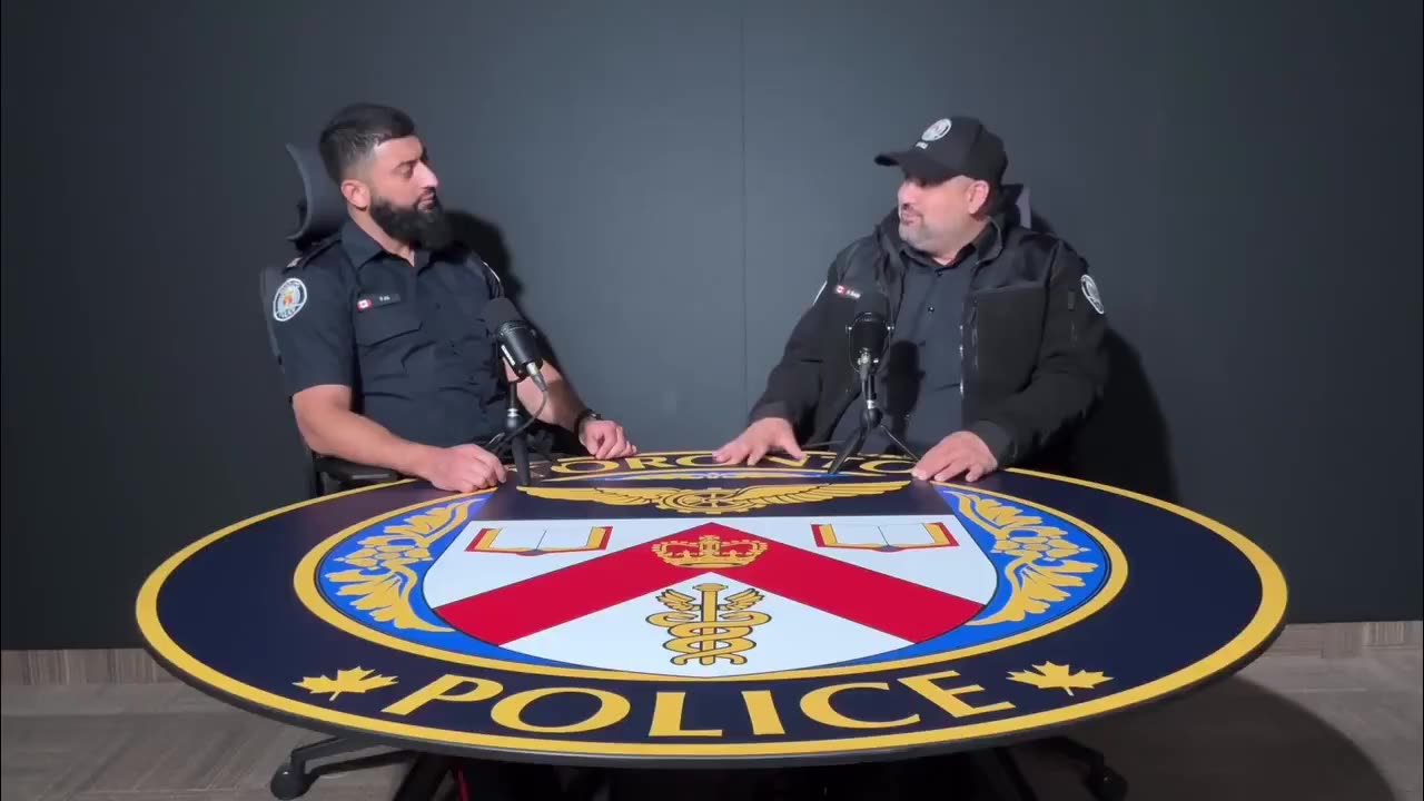 Toronto Police PRAISE Hamas!
