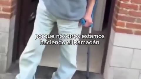 el acoso de un musulman a un anciano en francia