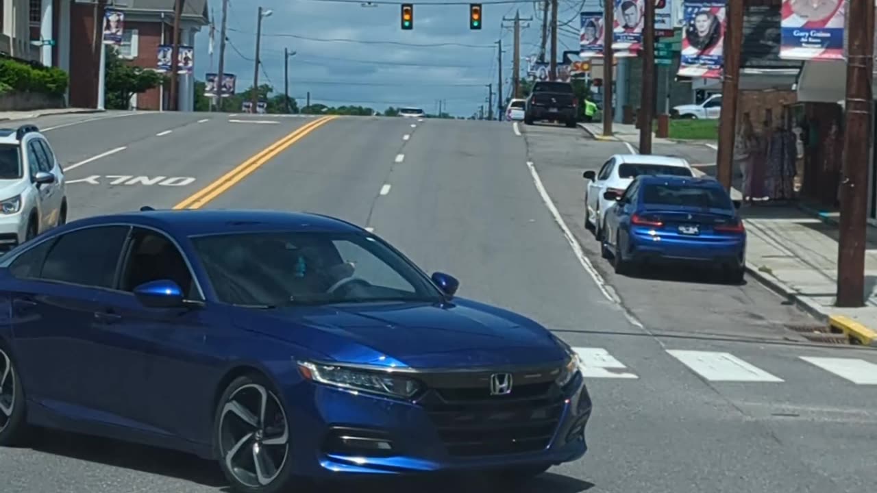 Traffic Light Had Me Conflicted