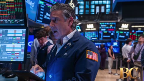 US stocks push further into record heights
