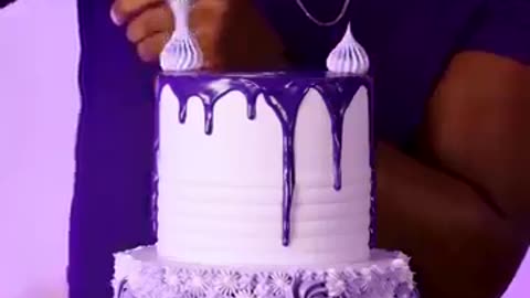 Incredible: Using only the color purple for this cake #shorts