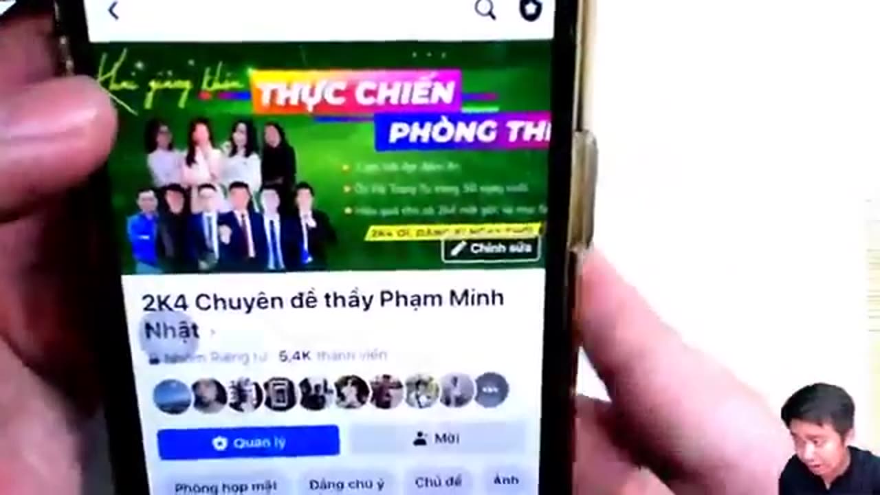 38 01. Chiếc thuyền ngoài xa