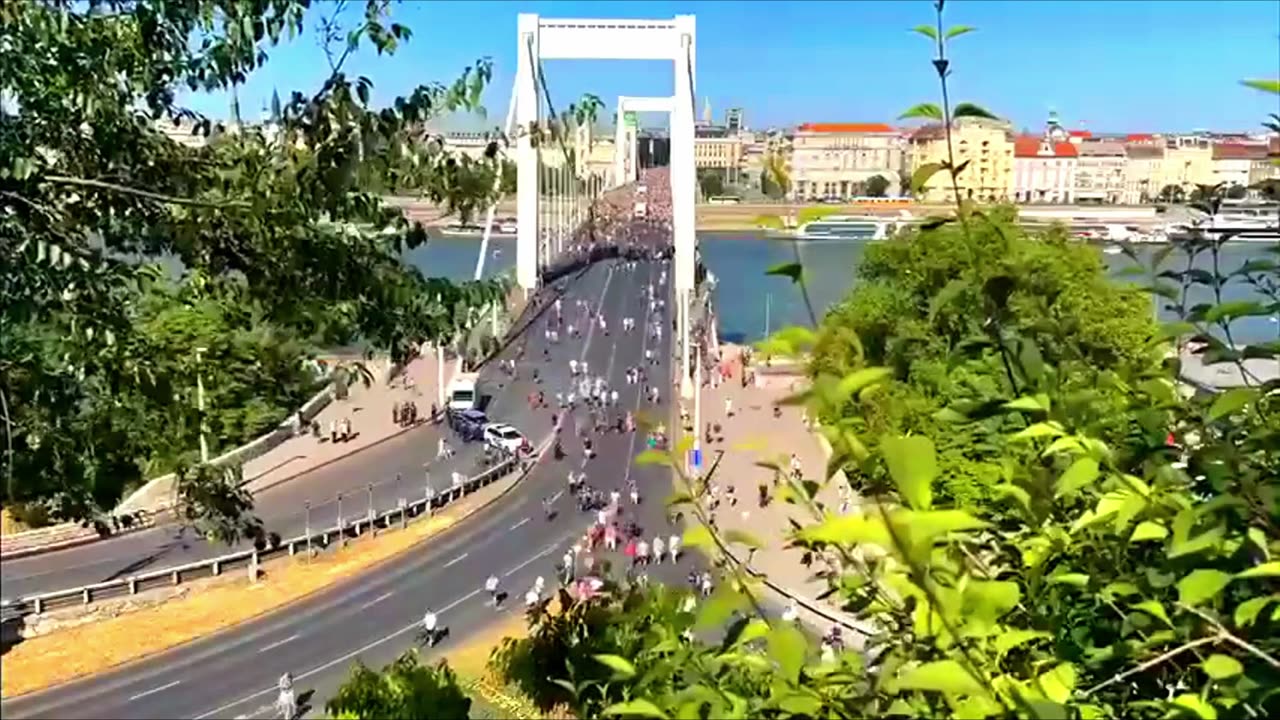 VIKTOR VÉGE VAN!