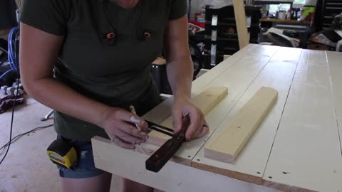 DIY Outdoor Bed Swing for Relaxing Backyard Vibes