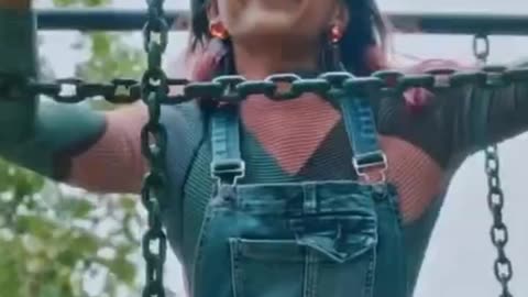 Yohani- Beautiful Singer with a Beautiful Voice