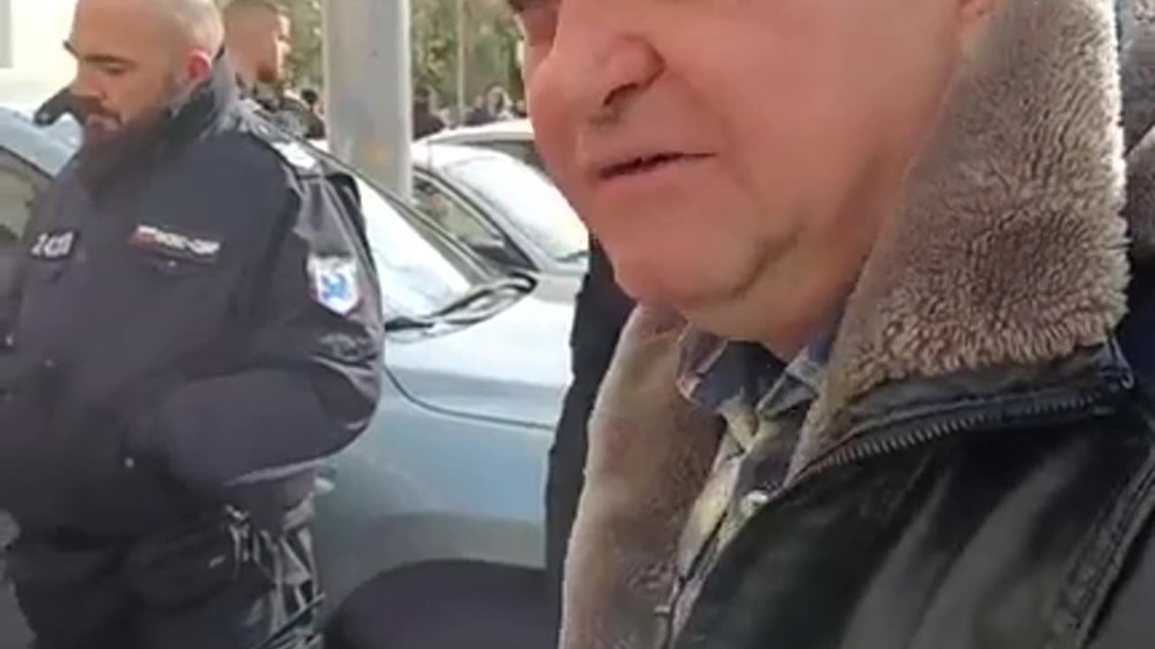 Преди протеста срещу корумпираната власт - МВР пази МВР (клип 5)