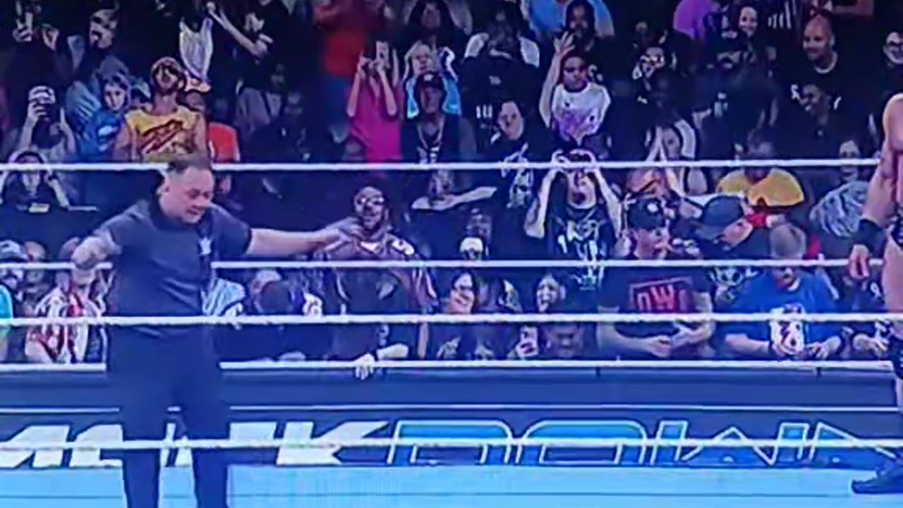 WWe