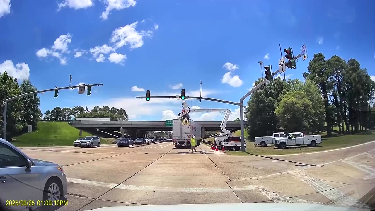 Video captures 18-wheeler hitting electrical worker in Louisiana
