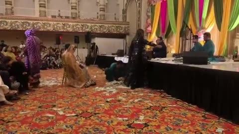 America mein Waqas NawazKi Shaadi Dhoom Dhaam sy munaqid hui. (1).mp4