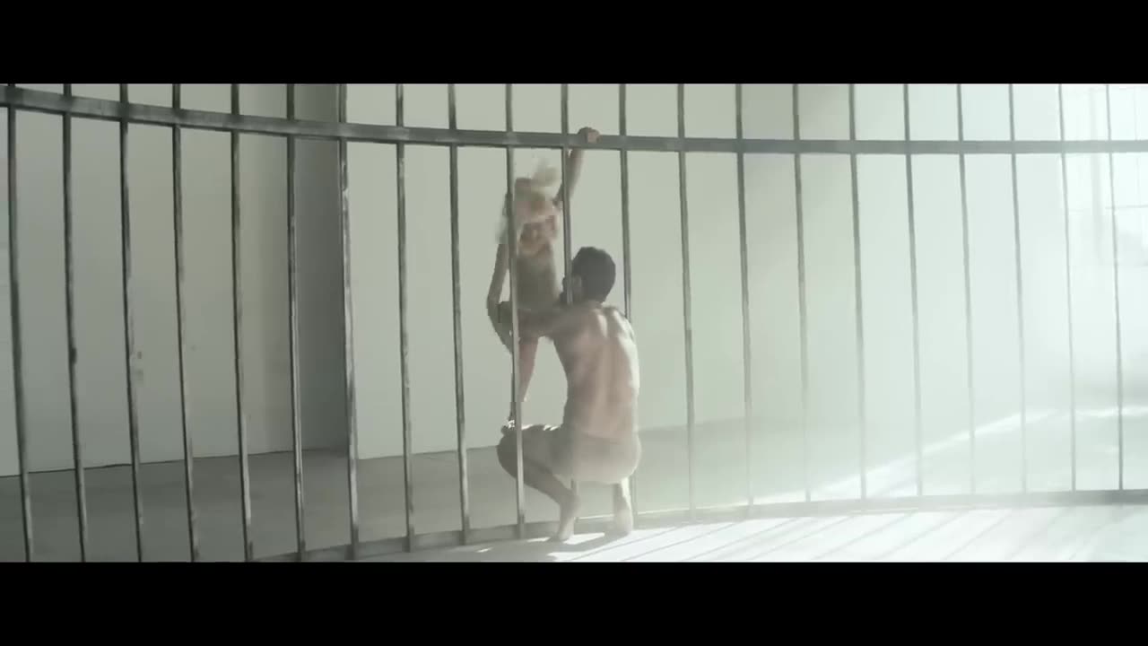 Sia - Elastic heart feat. shia labeouf & maddie ziegler