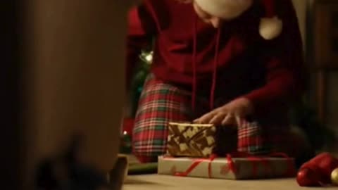 🐶🎁 My Dog’s Reaction When He Saw owner on Christmas Priceless! 😂🎄