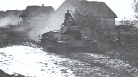 Soviet T-34/76 model 1940 "beutepanzer" taken for a spin by German troops in 1941