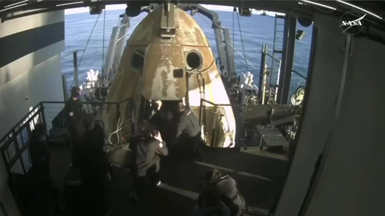 NASA’s SpaceX Crew-9 Exits Dragon Spacecraft👨🚀🚀🛸🌎
