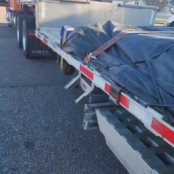 SECUREMENT #ourtruckinglife #reallifetruckers #truckdriver #atruckerslife #vistatrans