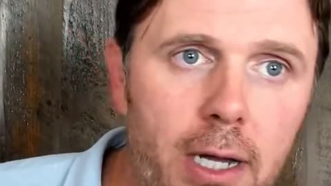 How to Stop Hair Loss Naturally Without Drugs