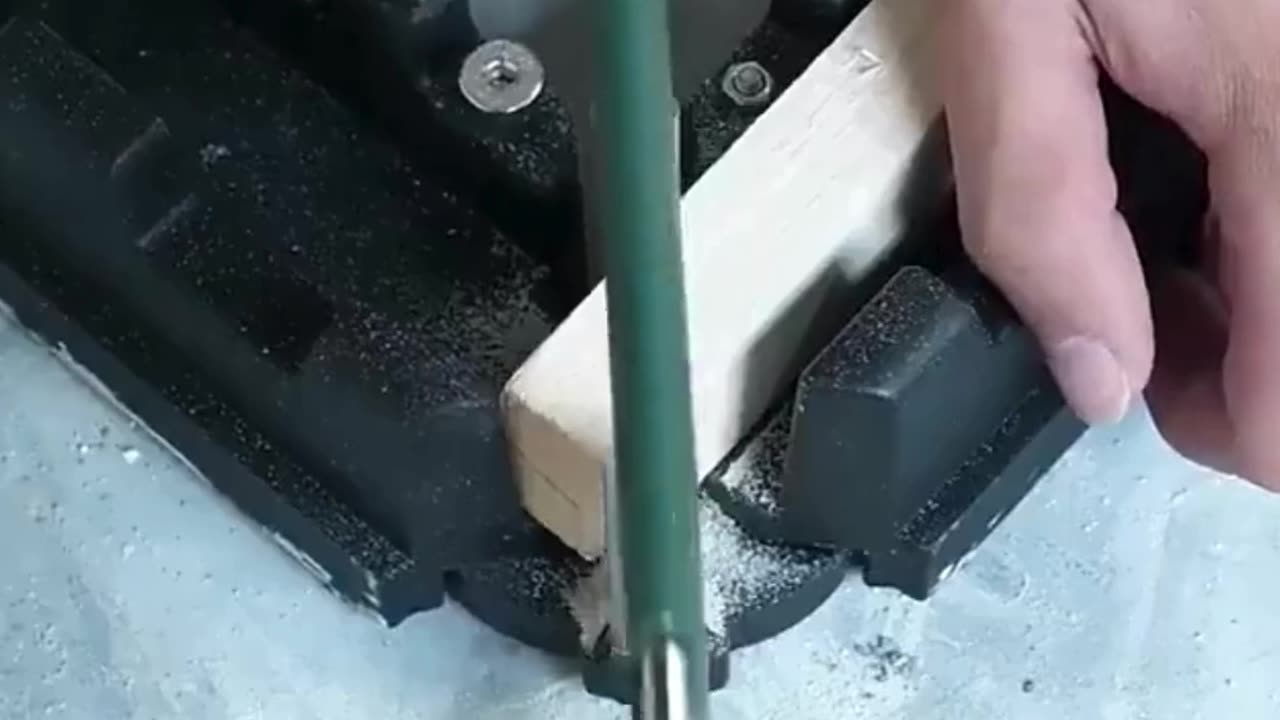 PERFECT Mitre Cuts EVERY Time! (2-in-1 Tool DIY Hack!)