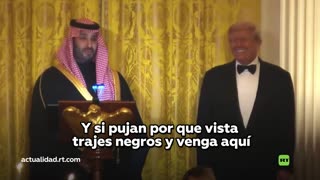 Príncipe heredero saudí bromea sobre llevar traje en siguiente visita a Trump