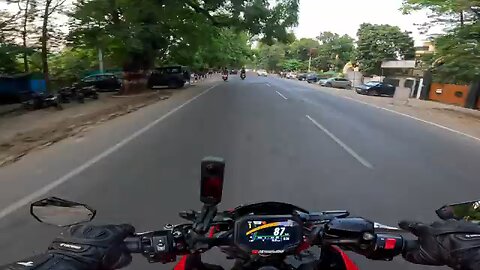 Kawasaki zx10r and z900 public reaction video